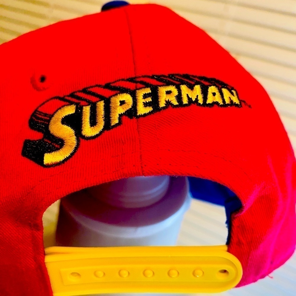 Orginial SnapBack Superman Baseball Hat in Pristine Condition - Picture 2 of 2